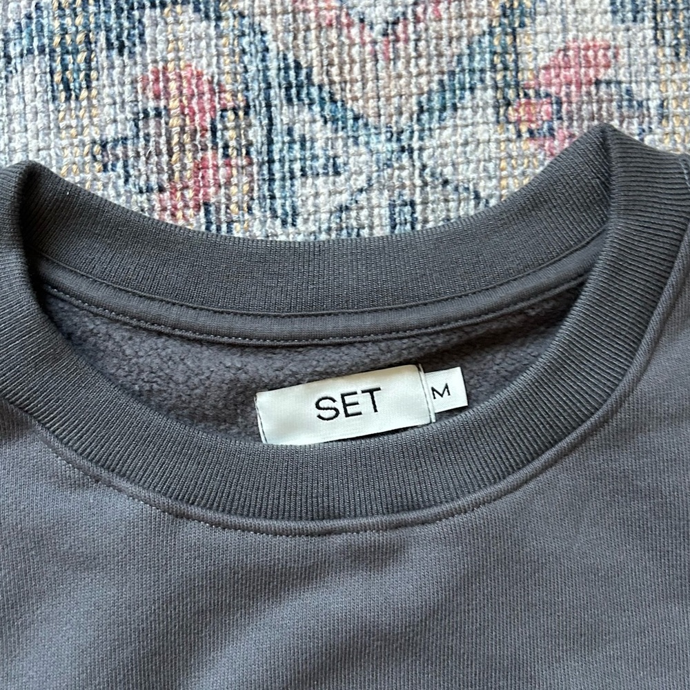 SET Active Sweatshirt + Shorts Set - Picture 2 of 8